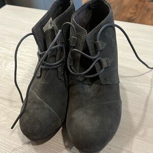 Toms slight heals